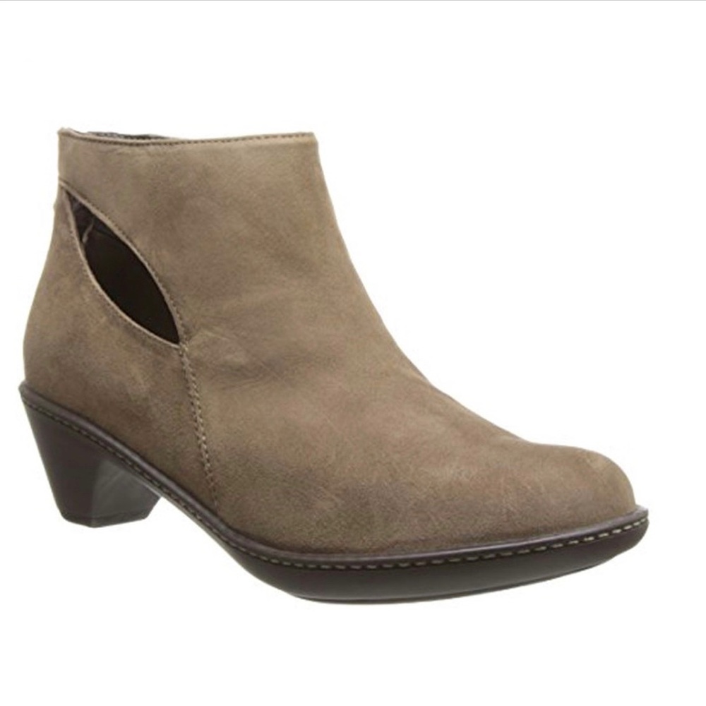 Dansko Bonita Women 37 6.5 Taupe Suede Cutout Ankle Booties Back Zip